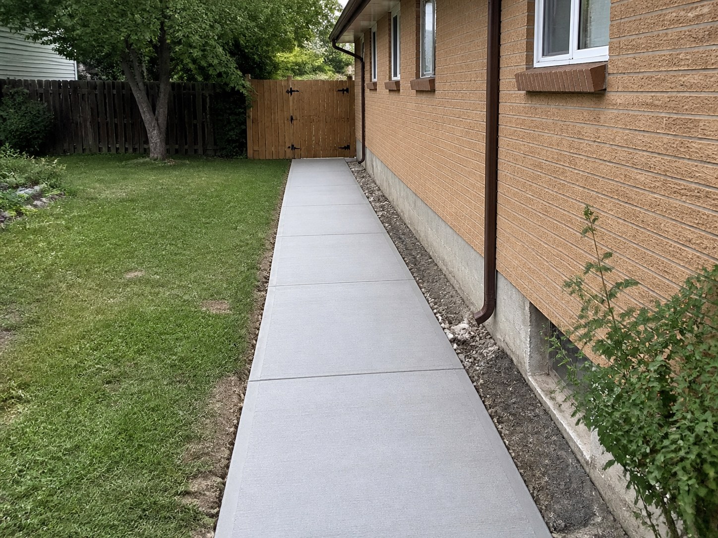 Long formed sidewalk