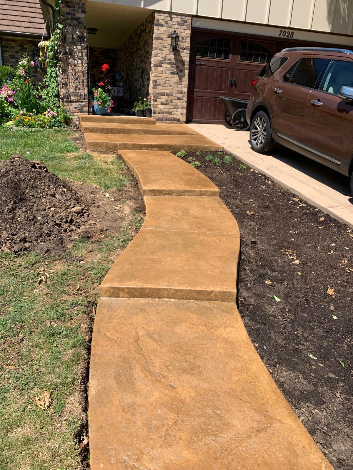 Colored curved walkway